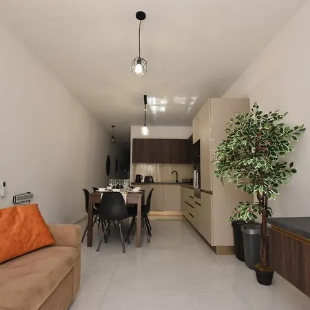 2 Bedroom Flat Close To Valletta & Sliema - Orion 1 *