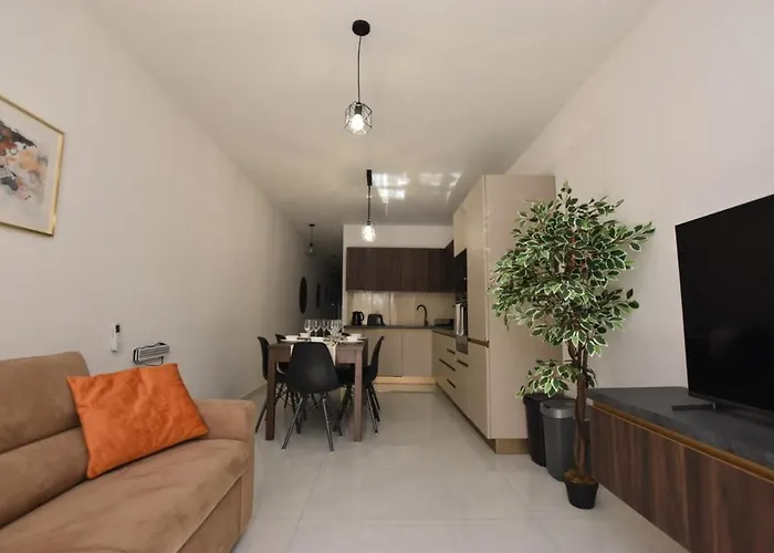 2 Bedroom Flat Close To Valletta&sliema - Orion 1 *